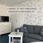 Haus Krabbe Zentral & Hundefreundlich, Ideal Fuer Paare Und Alleinreisende, Zwischen Bremerhaven Und Cuxhaven * Wremen