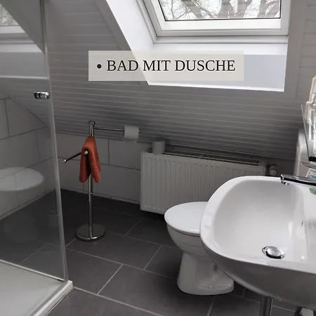 Haus Krabbe Apartments, Zentral Gelegen Zwischen Bremerhaven Und Cuxhaven, Hunde Kostenfrei Willkommen, Hauseigene Kostenfreie Parkplaetze, Unterstellmoeglichkeit Fuer Fahrraeder Und E-Bikes *