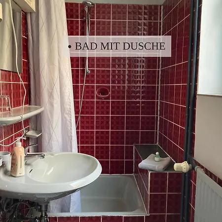 Haus Krabbe Apartments, Zentral Gelegen Zwischen Bremerhaven Und Cuxhaven, Hunde Kostenfrei Willkommen, Hauseigene Kostenfreie Parkplaetze, Unterstellmoeglichkeit Fuer Fahrraeder Und E-Bikes Apartment