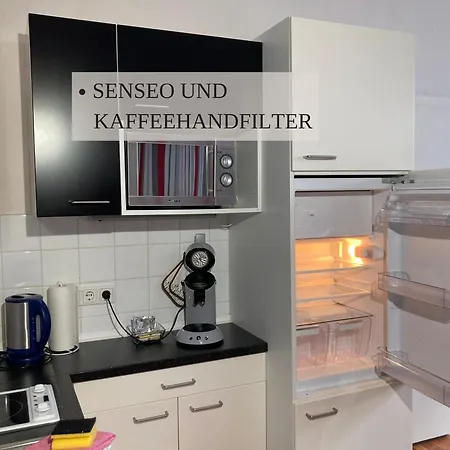 Haus Krabbe Apartments, Zentral Gelegen Zwischen Bremerhaven Und Cuxhaven, Hunde Kostenfrei Willkommen, Hauseigene Kostenfreie Parkplaetze, Unterstellmoeglichkeit Fuer Fahrraeder Und E-Bikes * Wremen