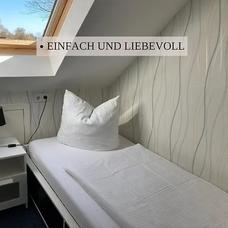 Haus Krabbe Apartments, Zentral Gelegen Zwischen Bremerhaven Und Cuxhaven, Hunde Kostenfrei Willkommen, Hauseigene Kostenfreie Parkplaetze, Unterstellmoeglichkeit Fuer Fahrraeder Und E-Bikes Wremen