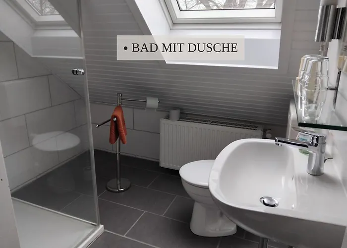 Haus Krabbe Apartments, Zentral Gelegen Zwischen Bremerhaven Und Cuxhaven, Hunde Kostenfrei Willkommen, Hauseigene Kostenfreie Parkplaetze, Unterstellmoeglichkeit Fuer Fahrraeder Und E-bikes *